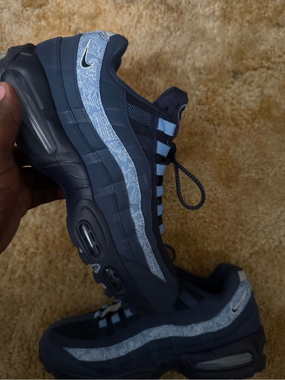 Nike Men’s Air Max 95 — Navy with Light Blue Accents